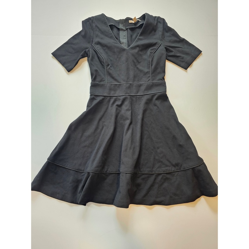 Banana Republic Fit & Flare Dress 4P Black V Neck Piping Work Office Career